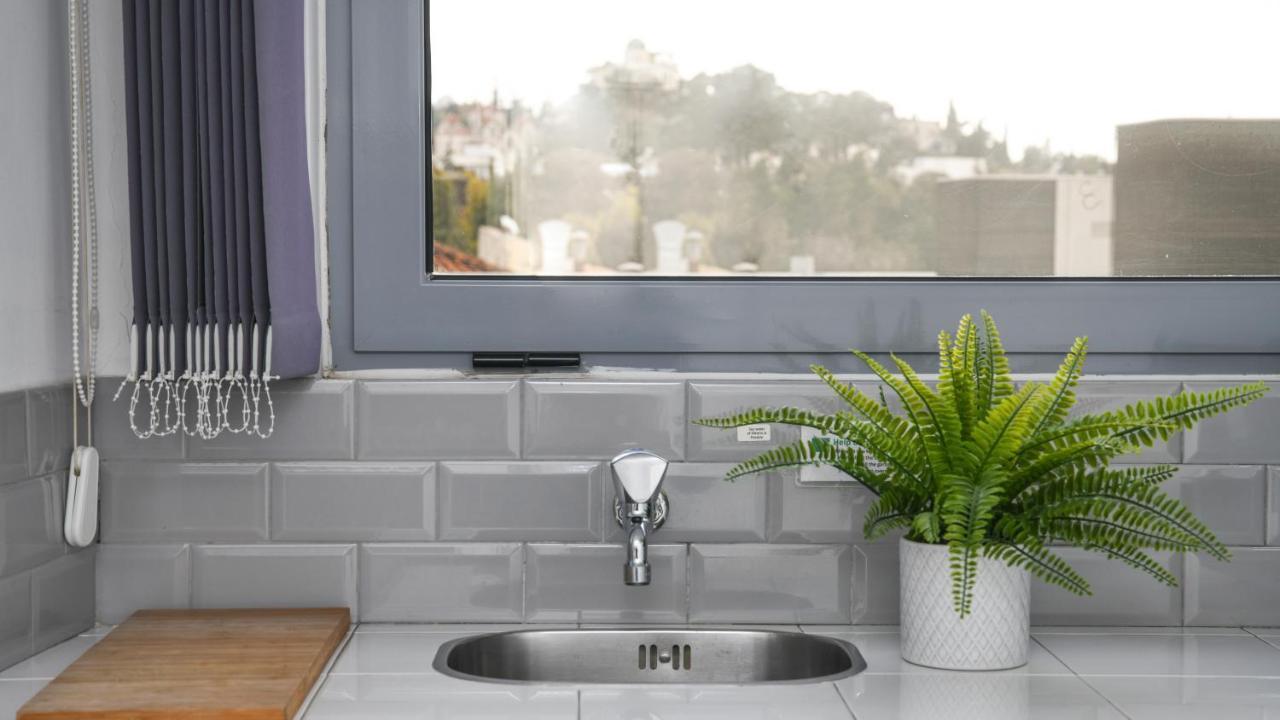 Monastiraki Citycenter Sleepbox- Unspoiled Athens Apartments المظهر الخارجي الصورة