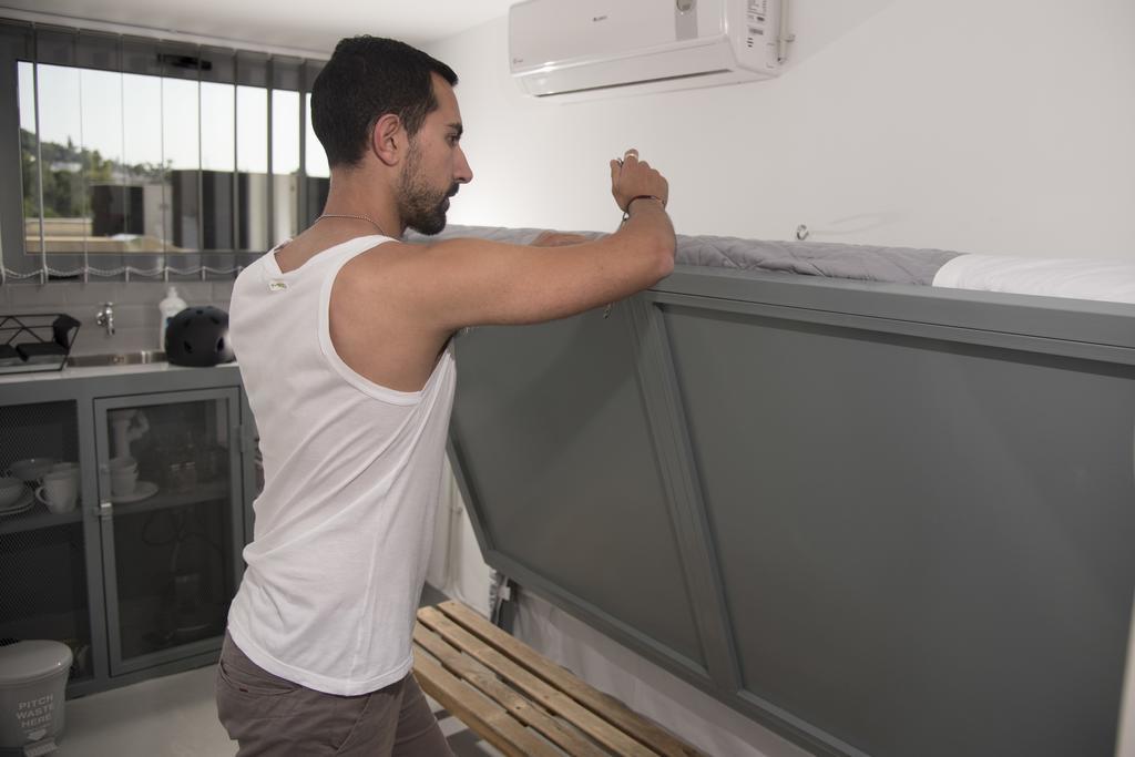 Monastiraki Citycenter Sleepbox- Unspoiled Athens Apartments المظهر الخارجي الصورة
